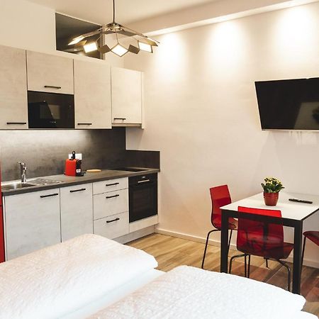 Studio-Appartment - Hotel Lux Μεράνο Εξωτερικό φωτογραφία